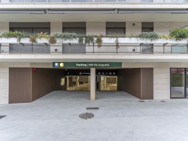 Parking à louer à CALLE VIA AUGUSTA 349-