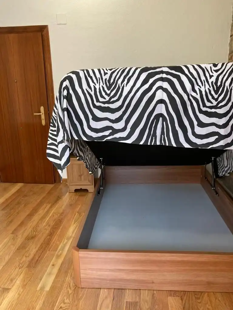 Flat for rent in Calle de la Cámara, Centro