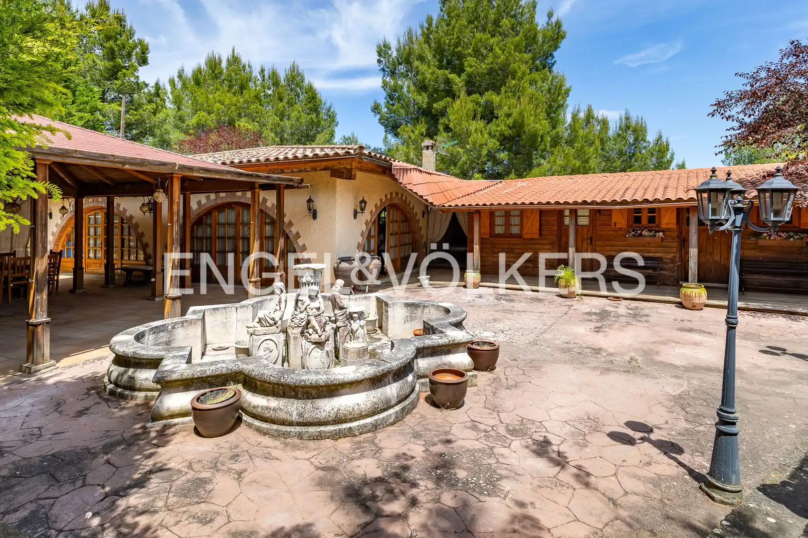 Casa rústica con jardín en venta en El Bruc, imagen 4