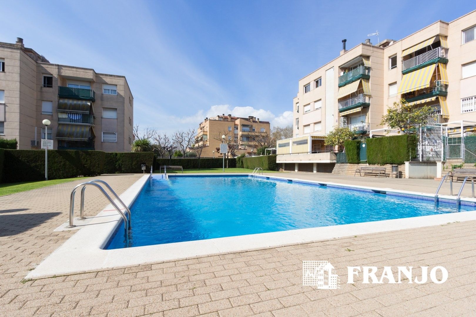 Piscina de Piso en venta en Barberà del Vallès con Aire acondicionado, Calefacción y Piscina
