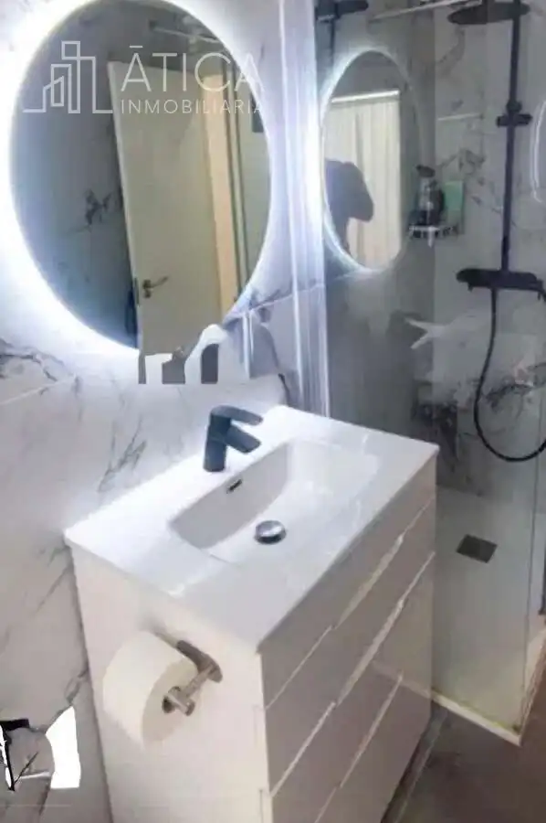 Baño de Piso de alquiler en Salamanca con Calefacción, Terraza y Amueblado