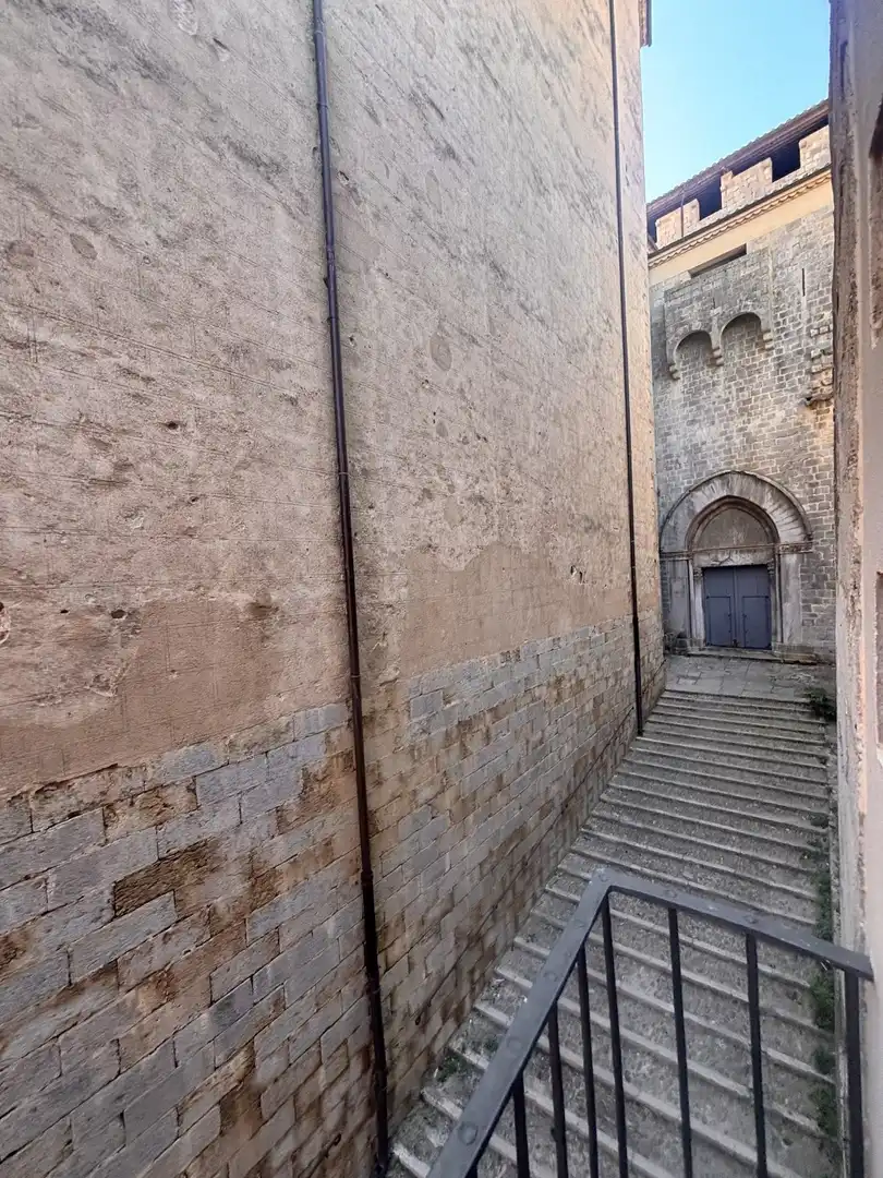 Vista exterior de Piso de alquiler en Girona con Balcón