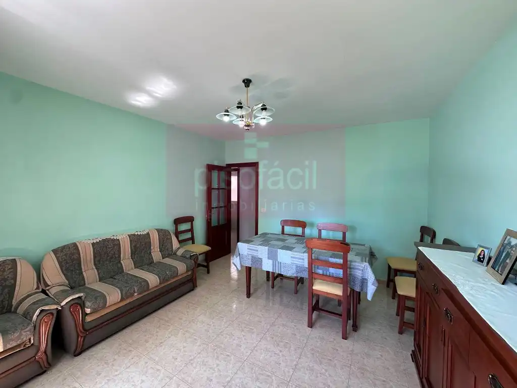 Sala d'estar de Apartament en venda en Lugo