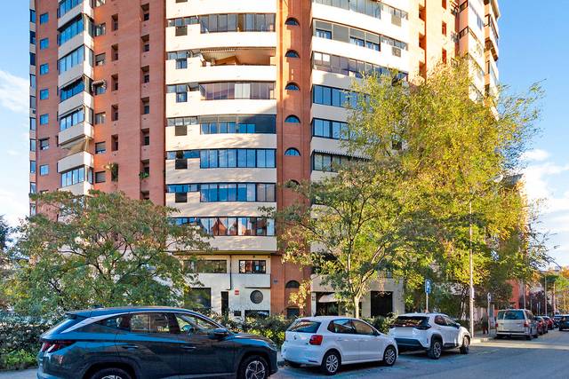 Piso en Venta en Av Pío XII en Castilla