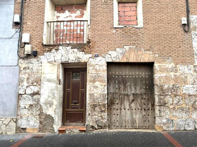 Casa-chalet en Venta en Paradero en Mallén