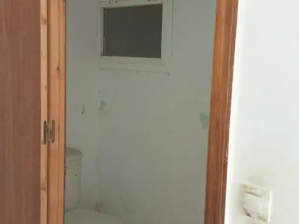 Business premises for sale in emili vendrell 3, imagen 13