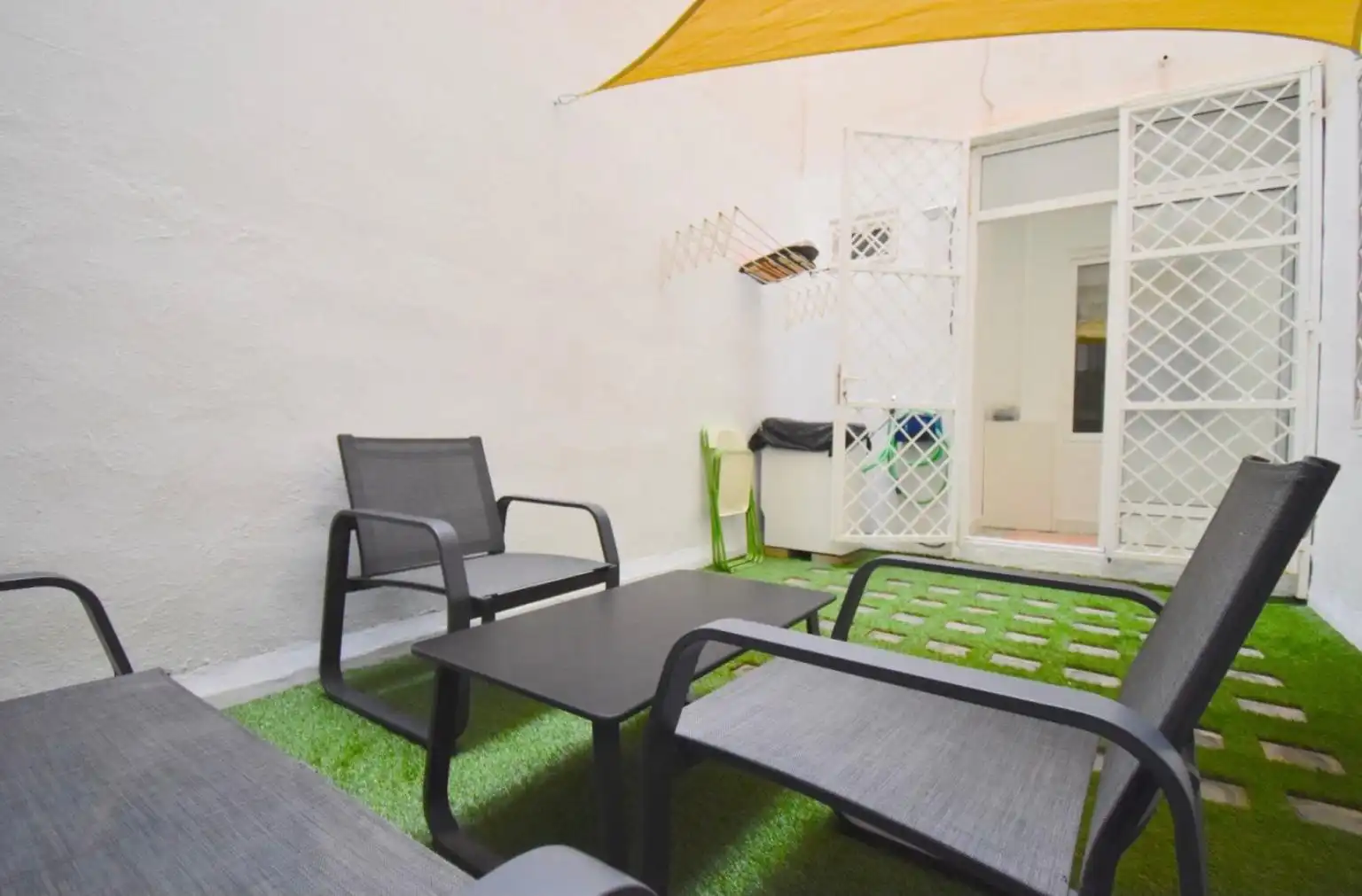 Ground floor for rent in Mercado
