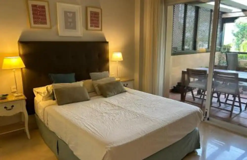 Dormitori de Planta baixa de lloguer en Marbella amb Aire condicionat, Terrassa i Traster