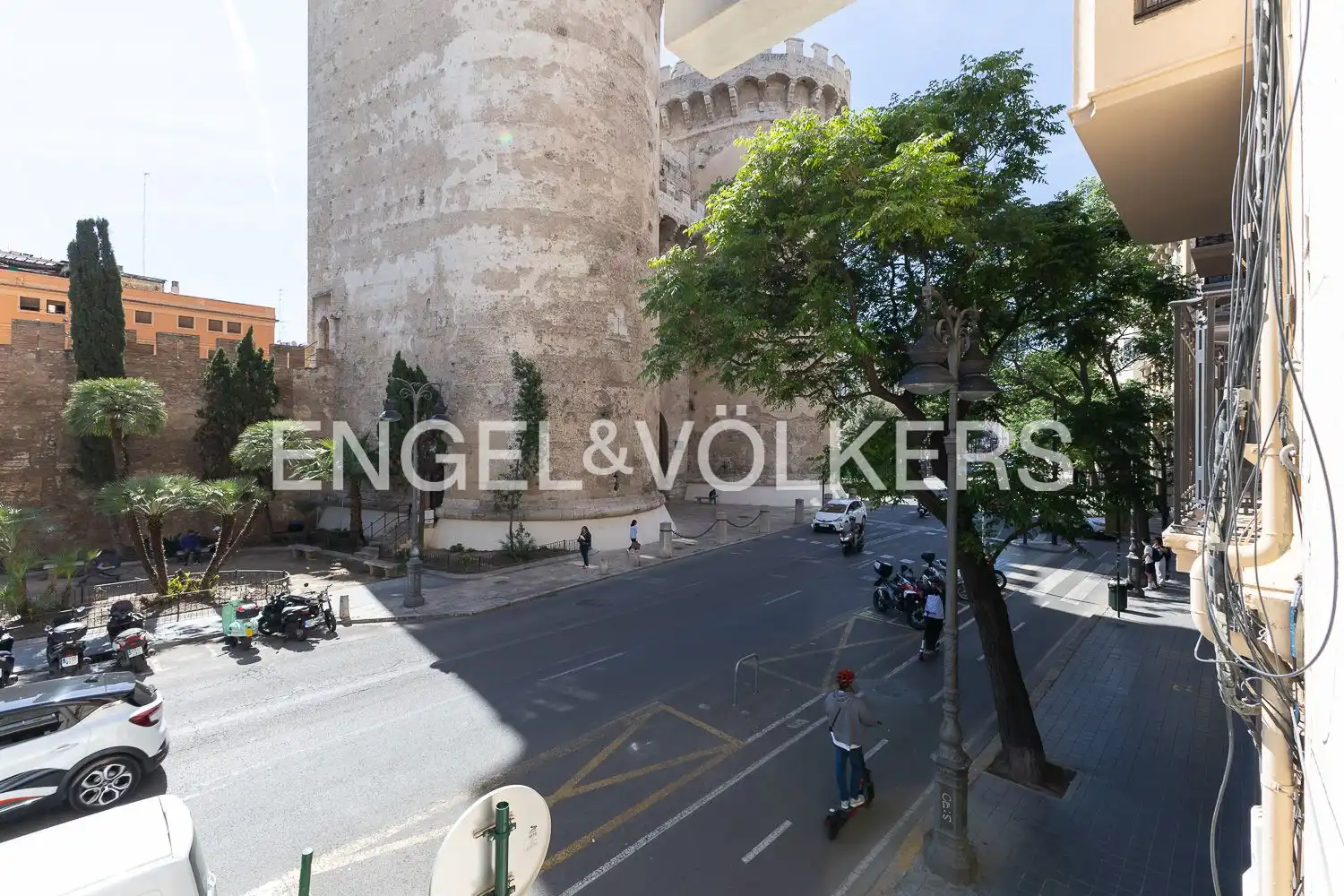 Exterior view of Flat for rent in Valencia  with Air Conditioner, Heating and Terrace