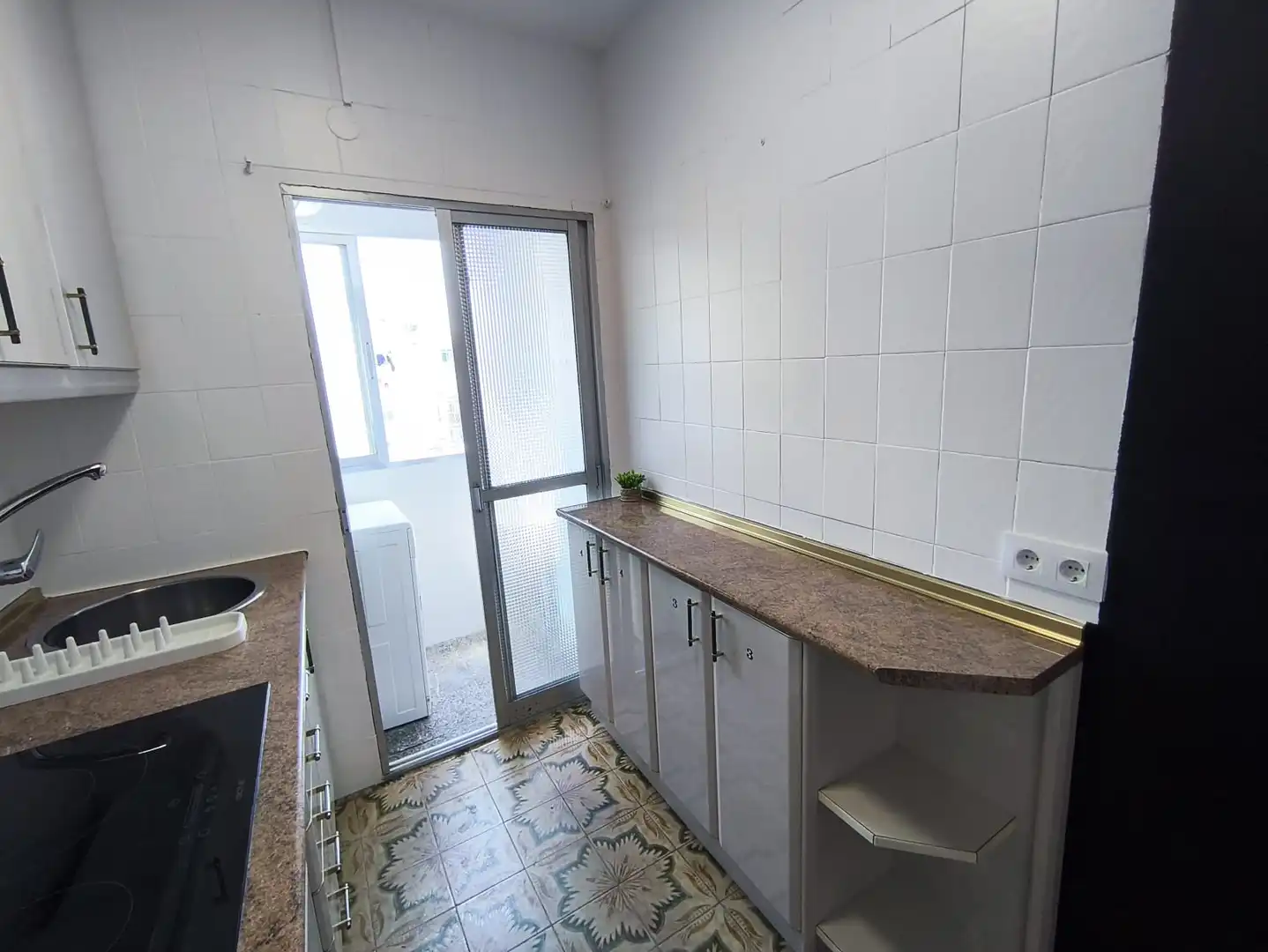 Cocina de Piso para compartir en Madrid con Calefacción, Terraza y Amueblado