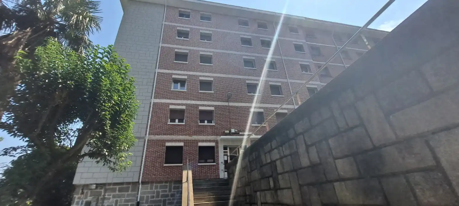 Vista exterior de Pis en venda en Barakaldo  amb Calefacció i Parquet