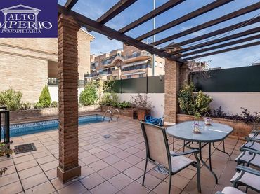 Casa bifamiliare con balcone in vendita a Calle DOCTOR LOPEZ FONT