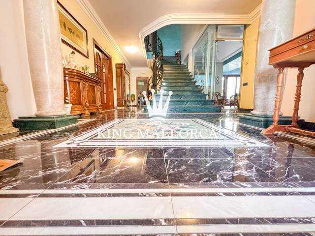 Casa-chalet en Venta en Centro