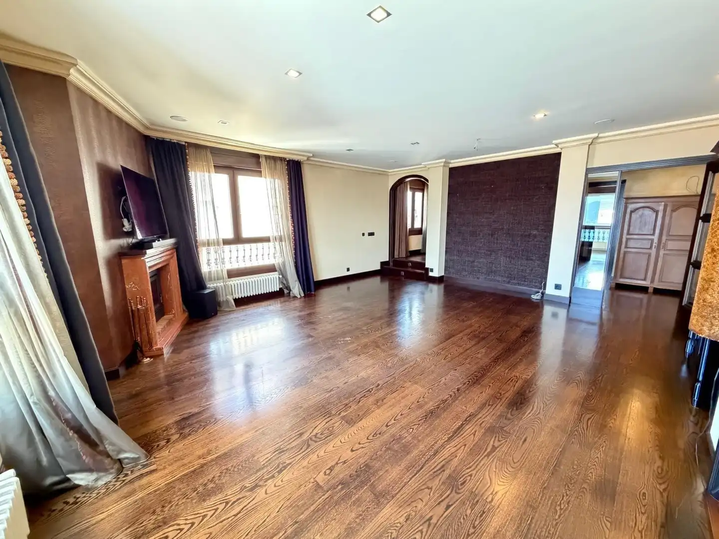 Wohnzimmer von Dachboden zur Miete in Vigo  mit Heizung, Parkett und Terrasse