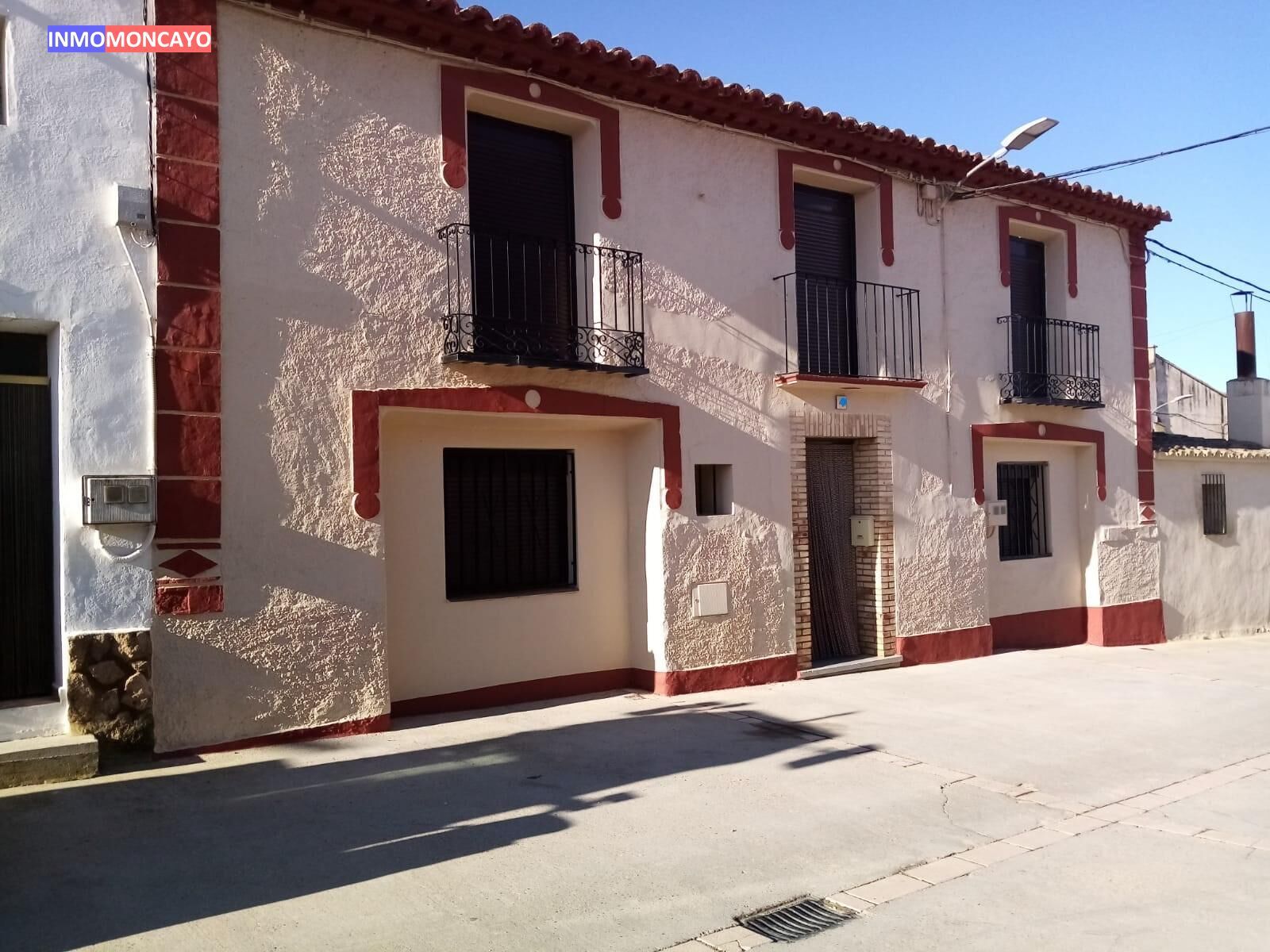 Vista exterior de Casa o xalet en venda en Vierlas amb Calefacció, Jardí privat i Terrassa