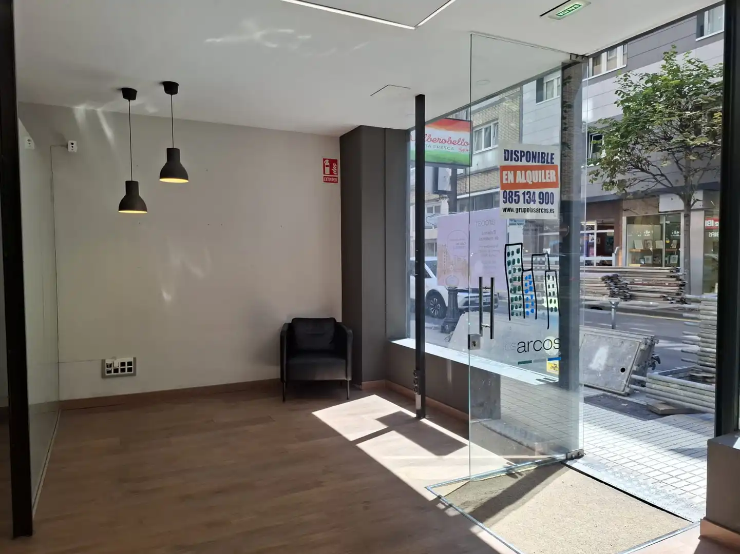 Local de lloguer a Gijón - AV COSTA, Barrio del Centro