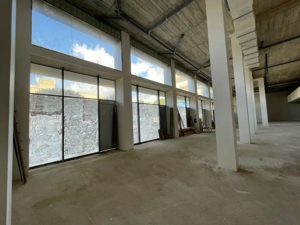 Geschaftsraum zur Miete in Cornellà de Llobregat