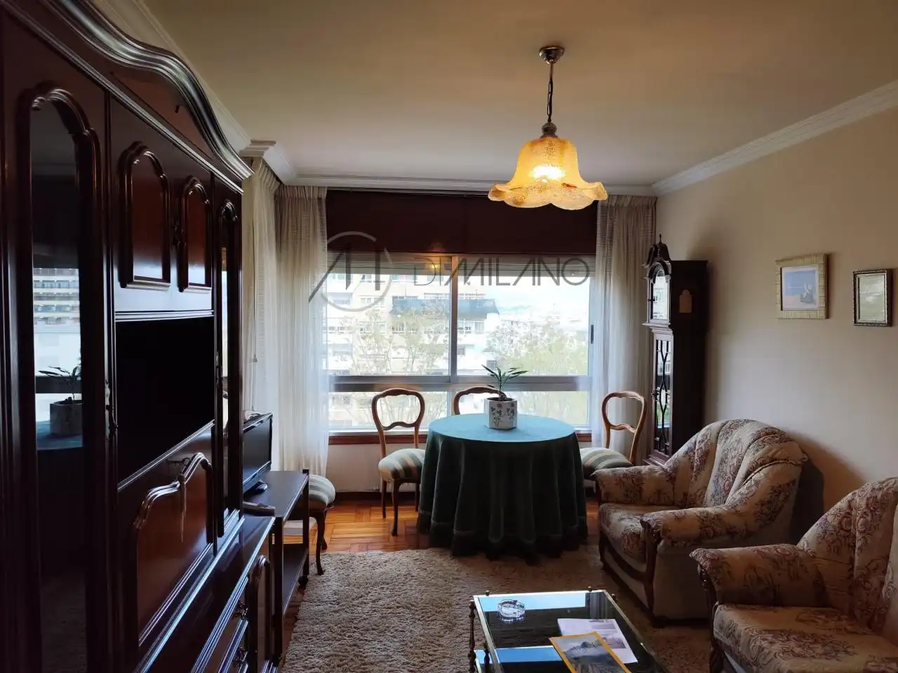 Sala de estar de Piso de alquiler en Vigo  con Calefacción, Parquet y Amueblado