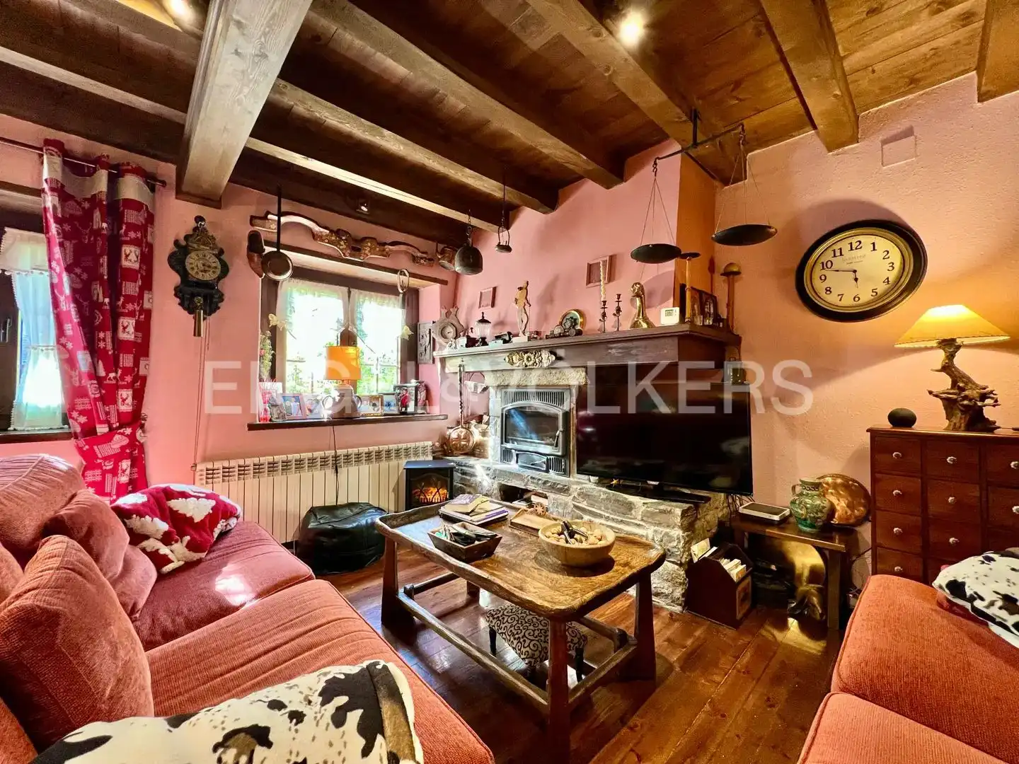 Sala d'estar de Casa adosada en venda en Vielha e Mijaran amb Calefacció, Jardí privat i Terrassa