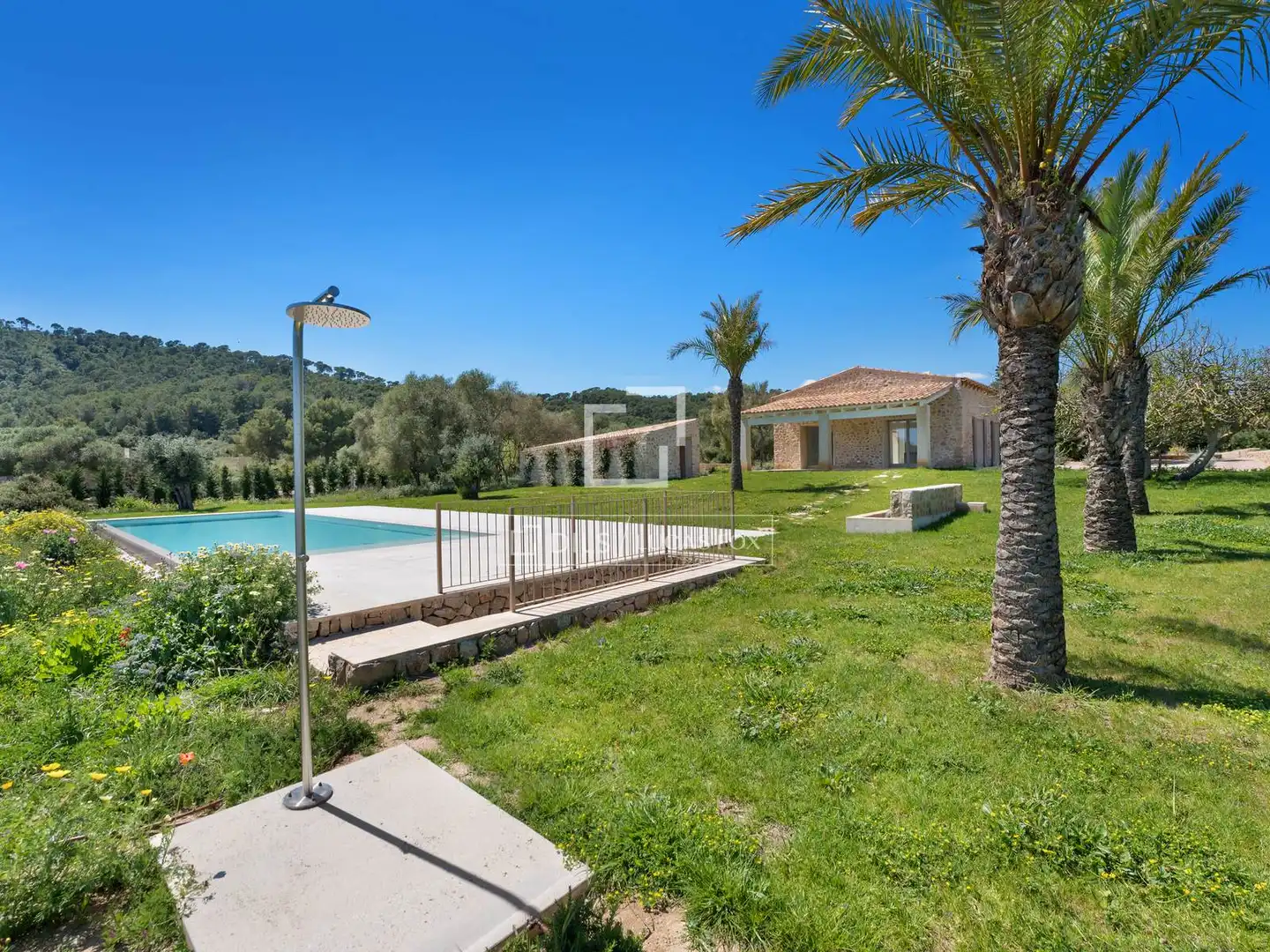 Garden of Country homes for sale in Capdepera  with Air Conditioner, Heating and Private garden