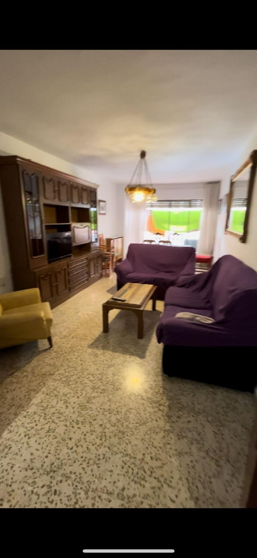 Sala d'estar de Pis per a compartir en  Granada Capital amb Calefacció i Terrassa
