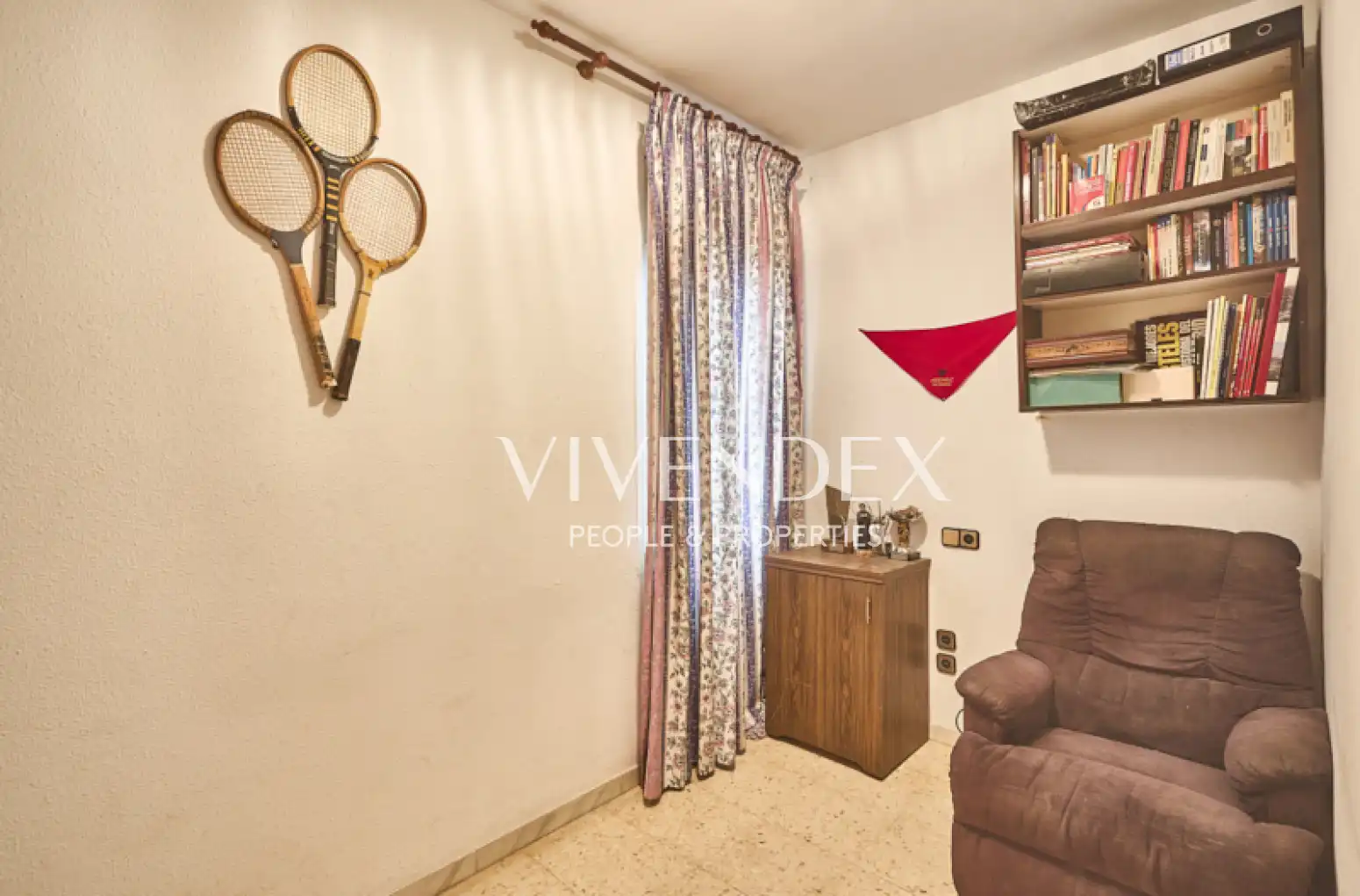 Habitación de Ático en venta en L'Hospitalet de Llobregat con Aire acondicionado, Calefacción y Terraza
