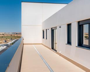 Terrassa de Àtic de lloguer en Alcalá de Henares amb Aire condicionat, Jardí privat i Terrassa