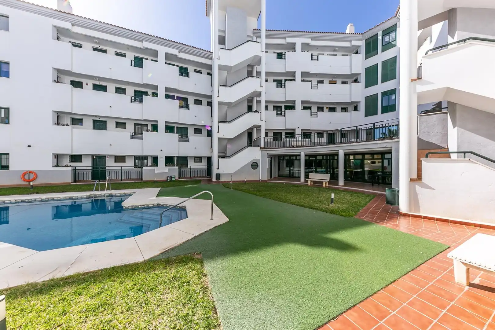 Vista exterior de Planta baja en venta en Fuengirola con Aire acondicionado, Calefacción y Jardín privado