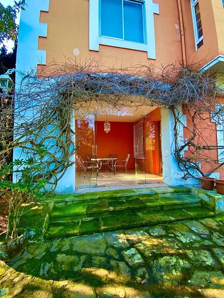 Terrassa de Casa o xalet en venda en Torrelavega  amb Jardí privat, Parquet i Terrassa
