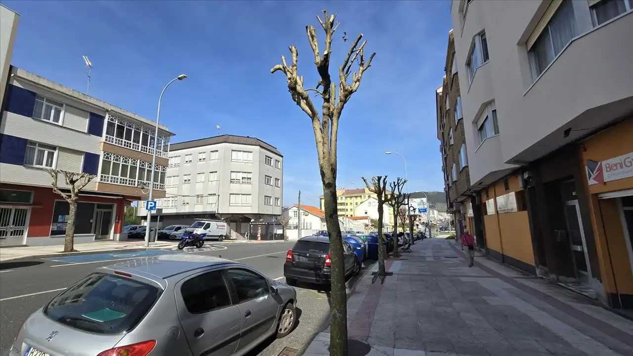 Vista exterior de Piso en venta en Narón