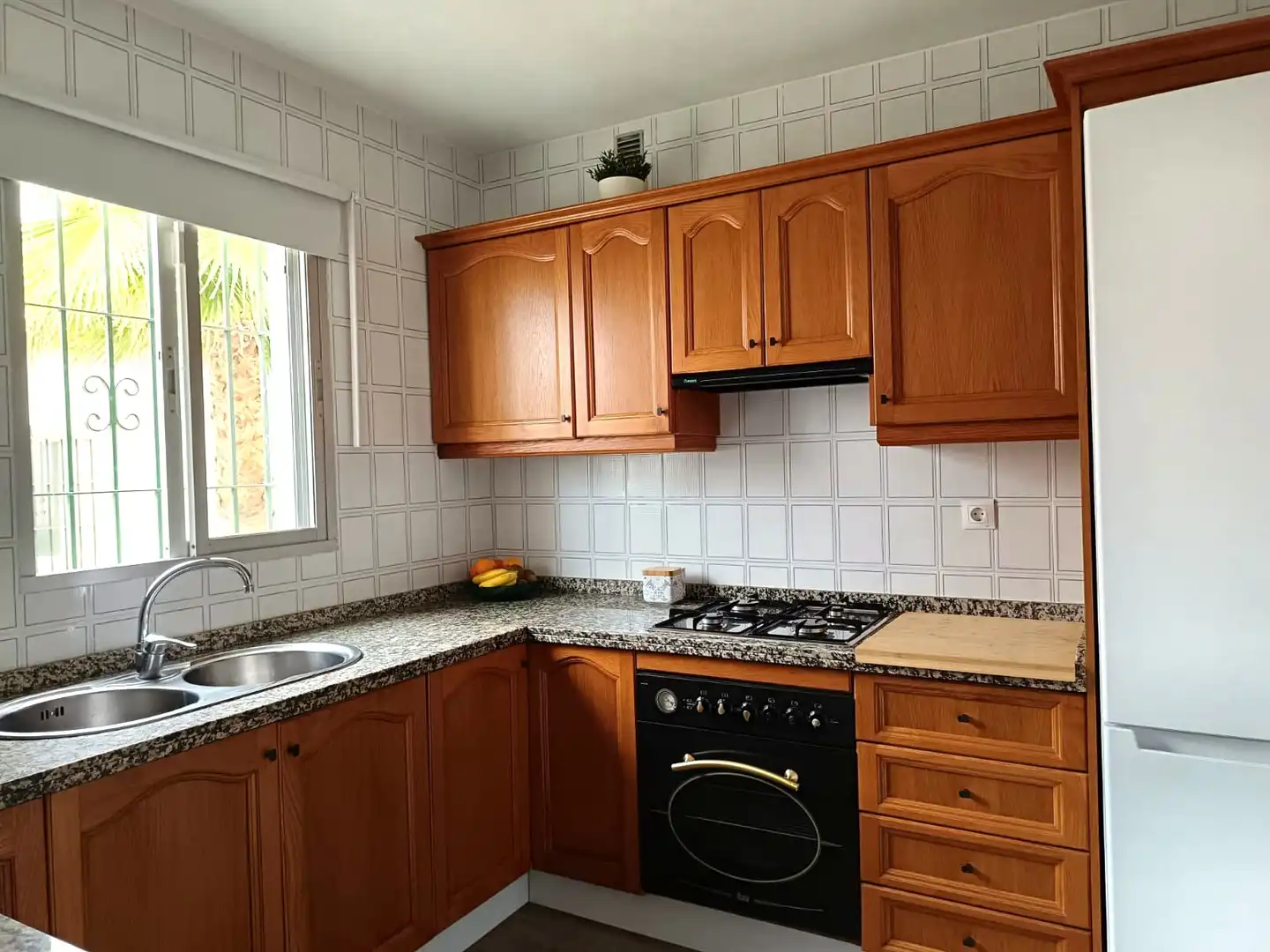 Cocina de Casa adosada en venta en Rincón de la Victoria con Aire acondicionado, Terraza y Amueblado