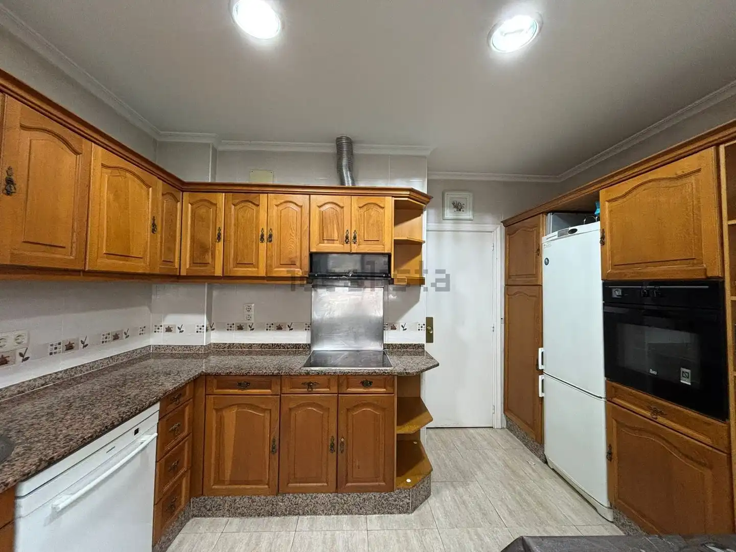 Cocina de Piso en venta en Ourense Capital  con Calefacción, Parquet y Trastero