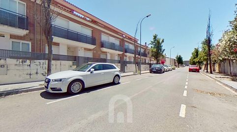 Foto 3 de Casa adosada en venda a Ponent, Reus