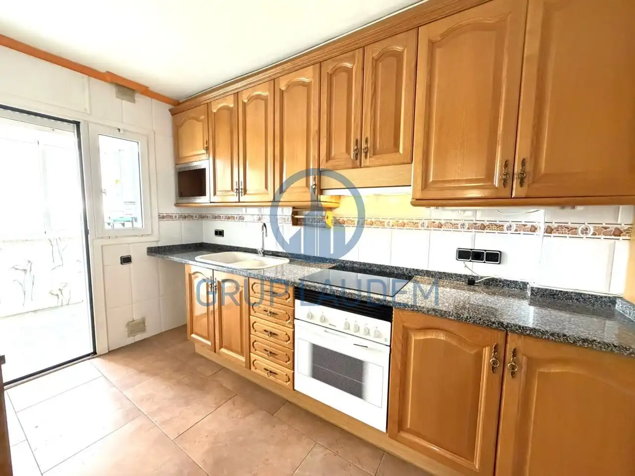 Kitchen of Flat for sale in Mataró  with Air Conditioner, Heating and Oven