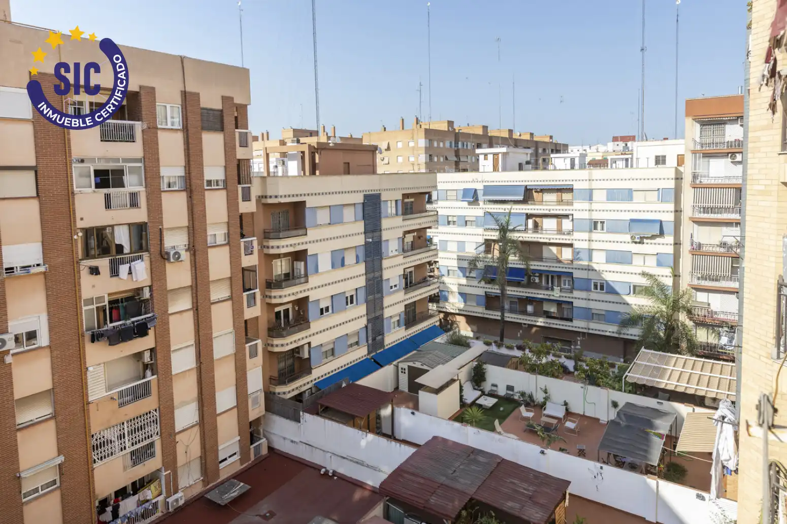 Vista exterior de Pis en venda en Valencia amb Aire condicionat i Balcó