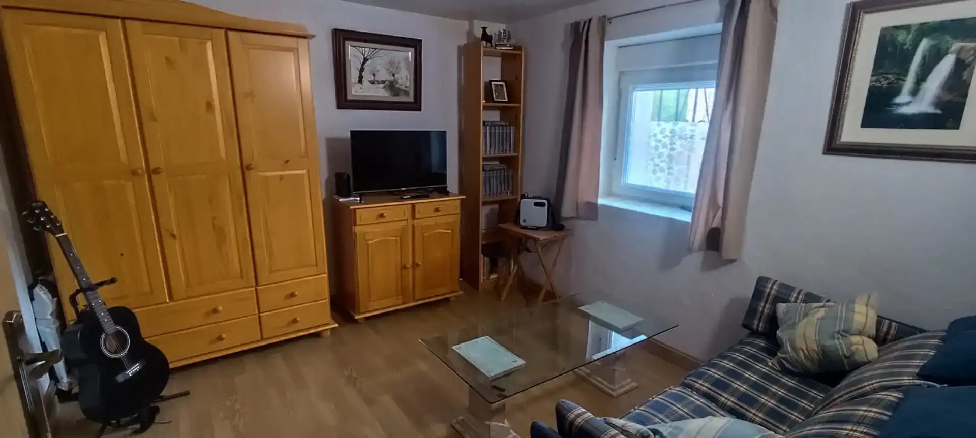 Sala de estar de Casa o chalet en venta en Valle de Tobalina con Jardín privado, Trastero y Piscina