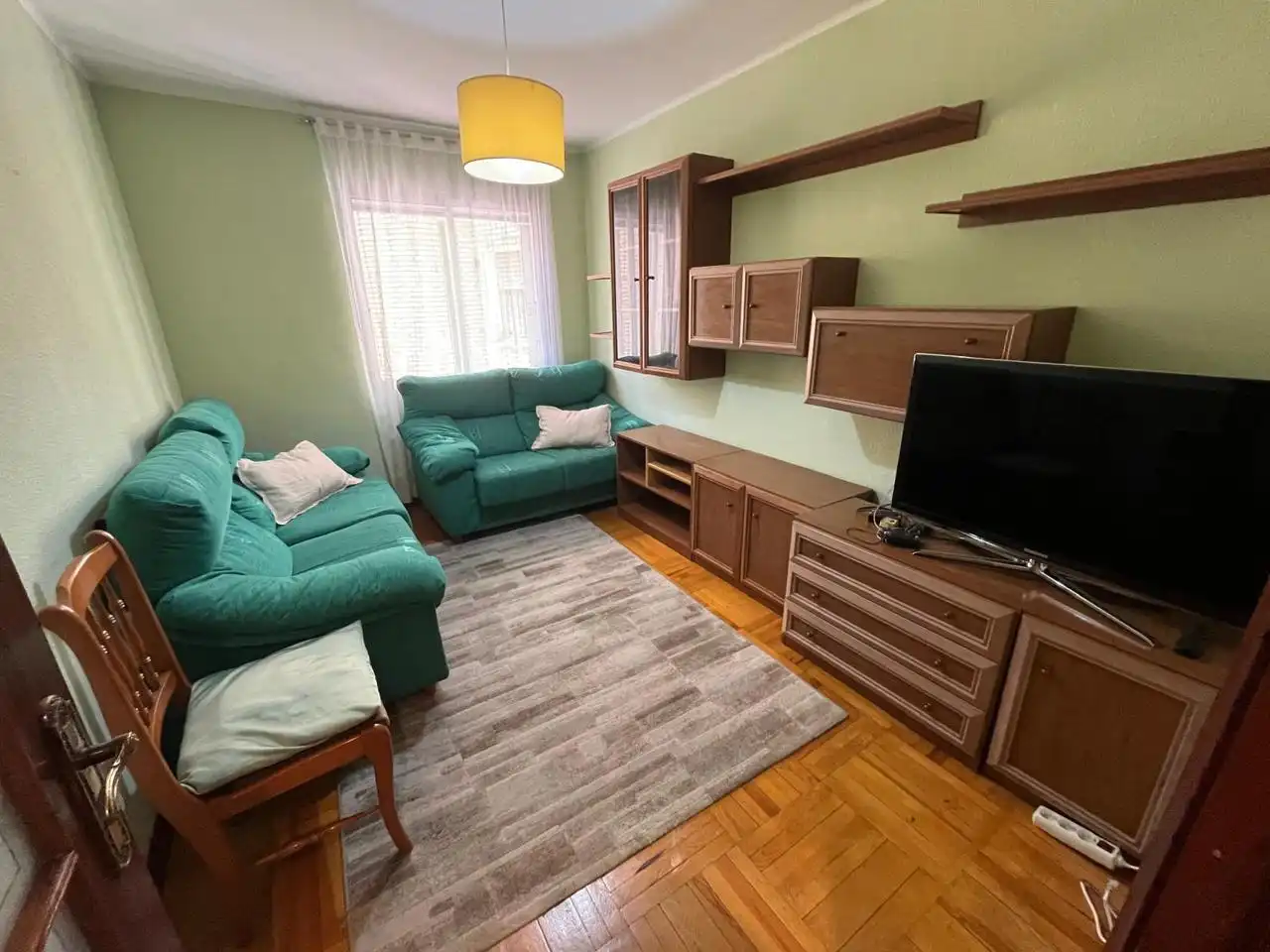 Sala d'estar de Pis en venda en Burgos amb Calefacció, Terrassa i Traster