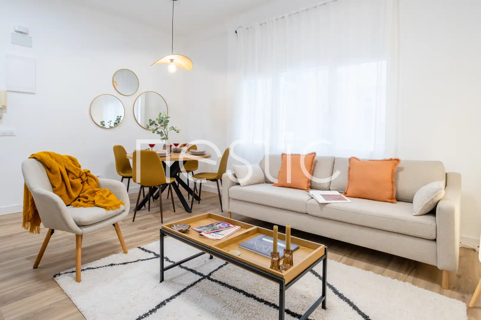 Living room of Apartments for rent in Madrid  with Heating, Furnished and Washing machine