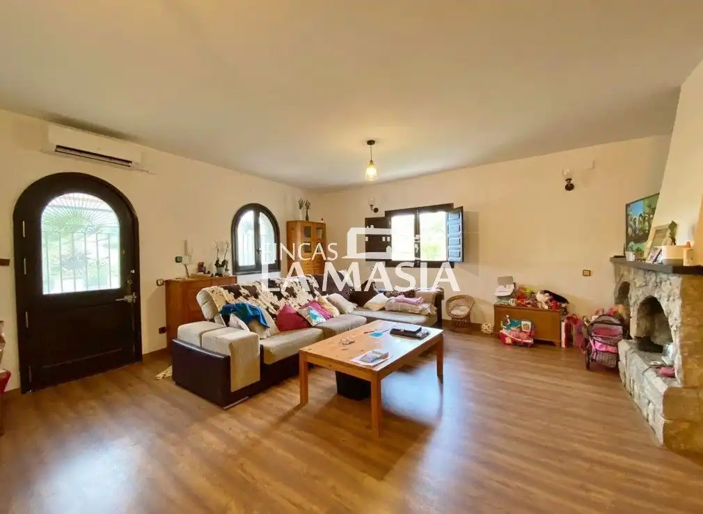 Finca rústica en venda en Canyelles amb Aire condicionat, Jardí privat i Traster