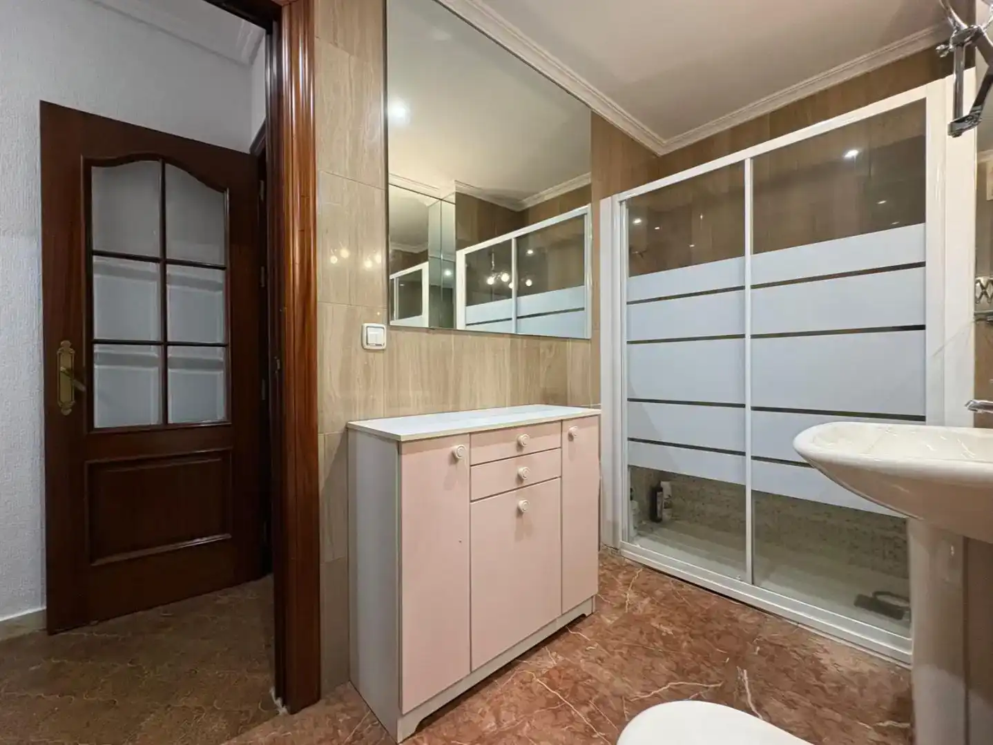 Baño de Piso en venta en  Huelva Capital con Aire acondicionado y Balcón