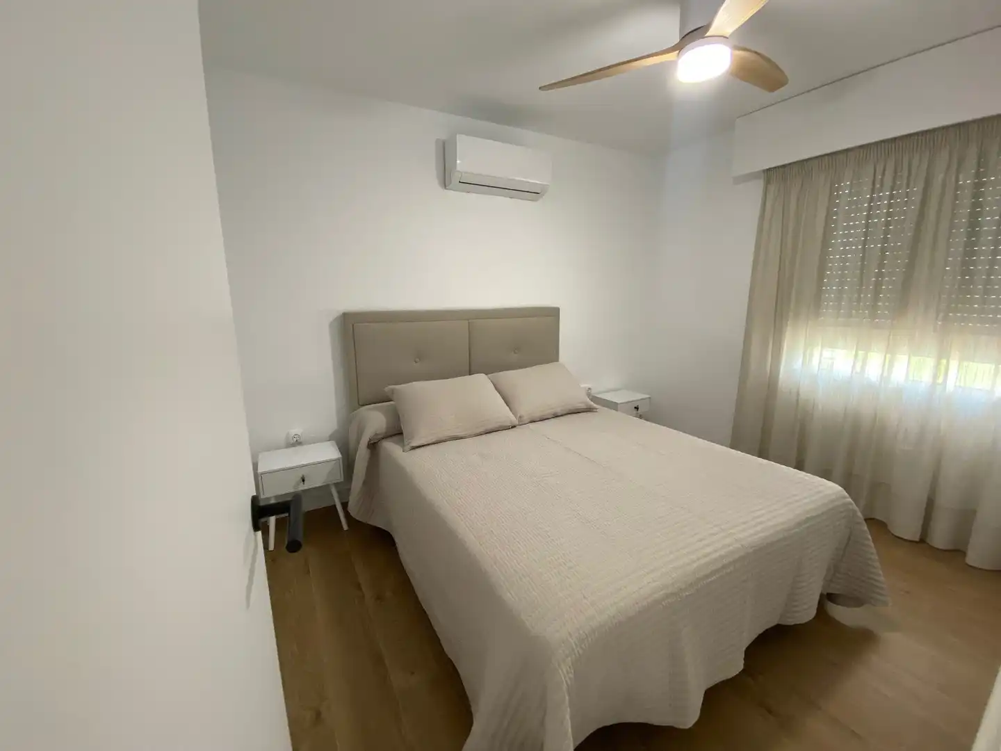 Habitación de Piso de alquiler en Alicante / Alacant con Aire acondicionado, Calefacción y Jardín privado