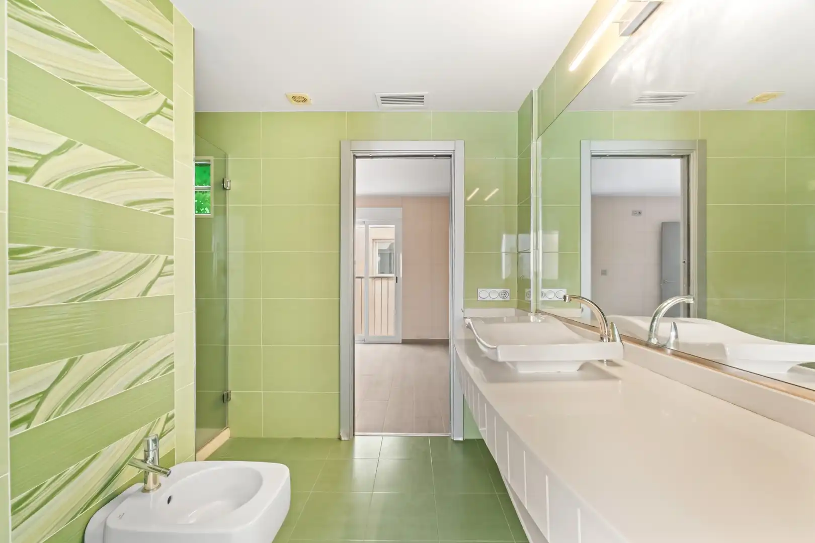 Bathroom of Apartments for sale in Las Bayas