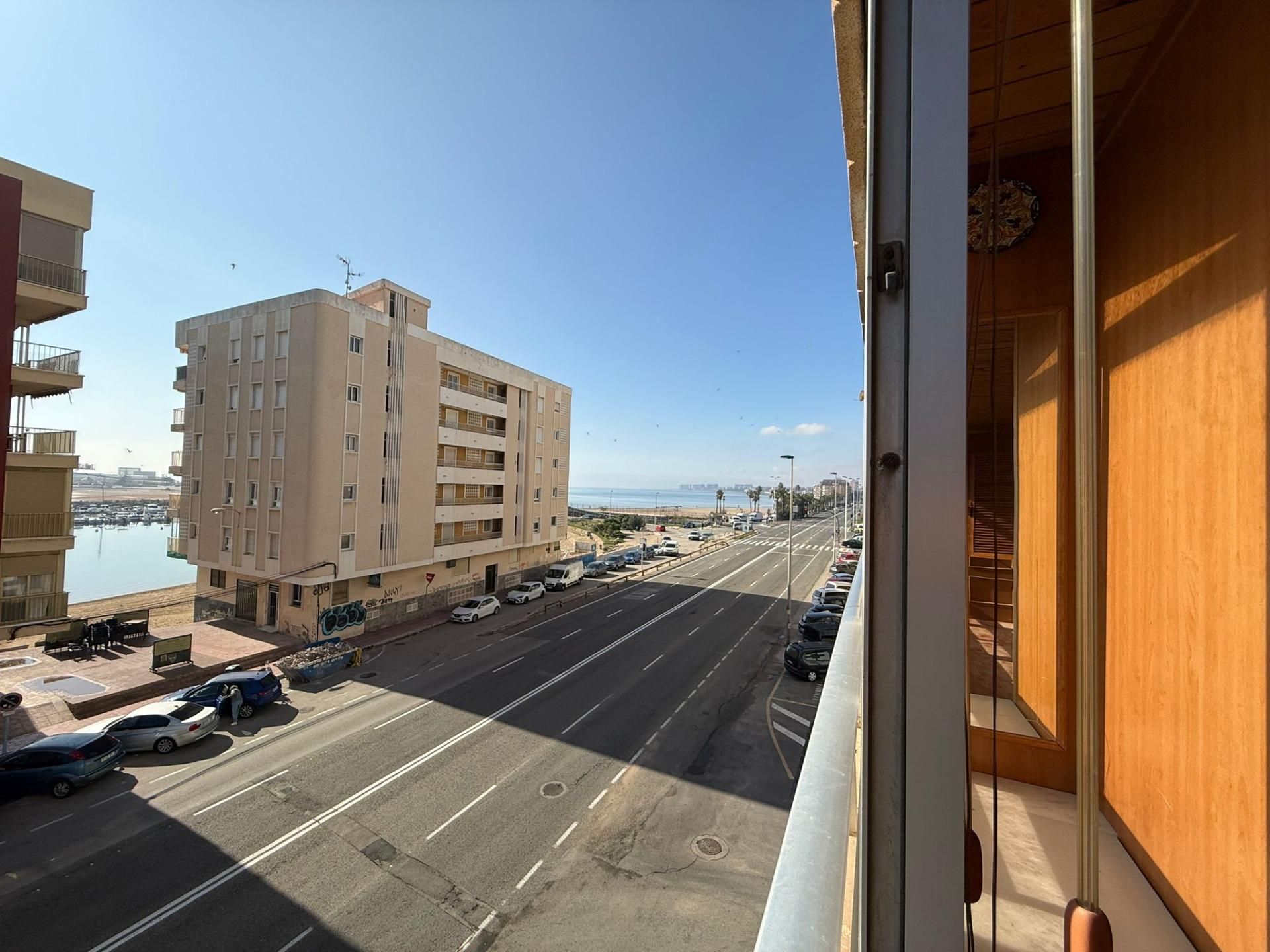 Vista exterior de Apartamento en venta en Torrevieja con Terraza