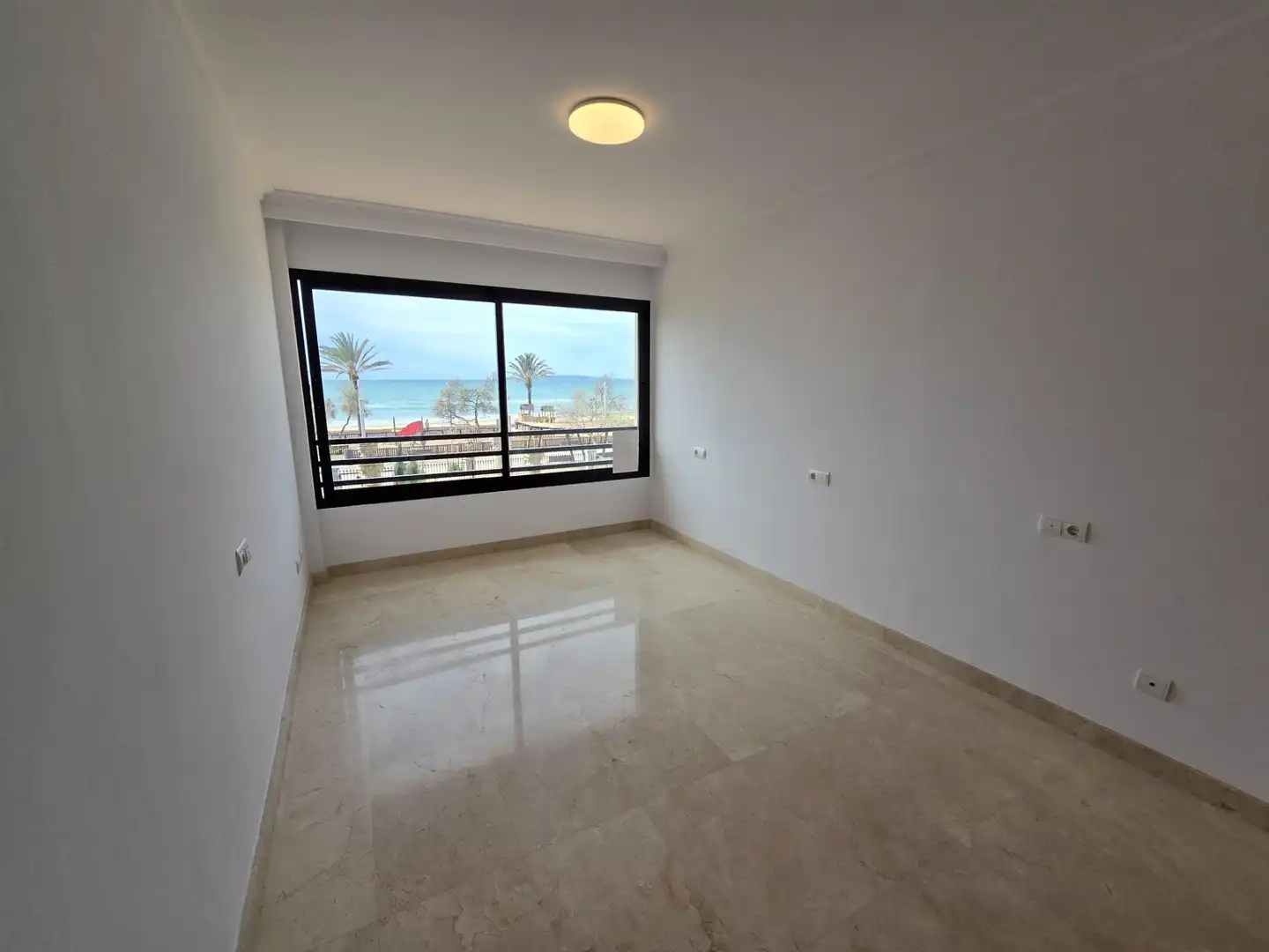 Dormitori de Pis de lloguer en  Palma de Mallorca amb Calefacció, Parquet i Terrassa