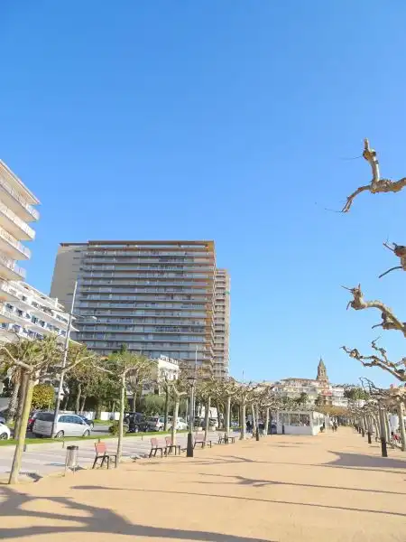 Vista exterior de Piso de alquiler en Palamós con Aire acondicionado, Calefacción y Parquet
