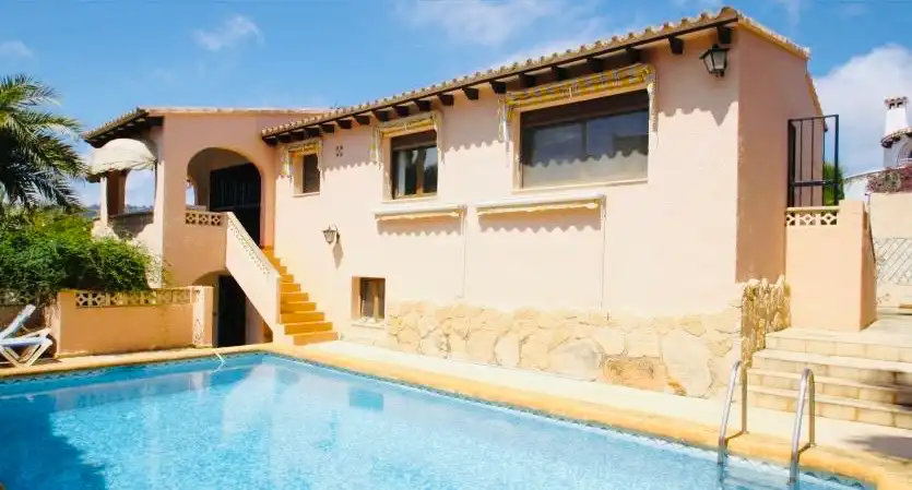 Villa mit Terrasse zum Verkauf in Cala Advocat - Baladrar