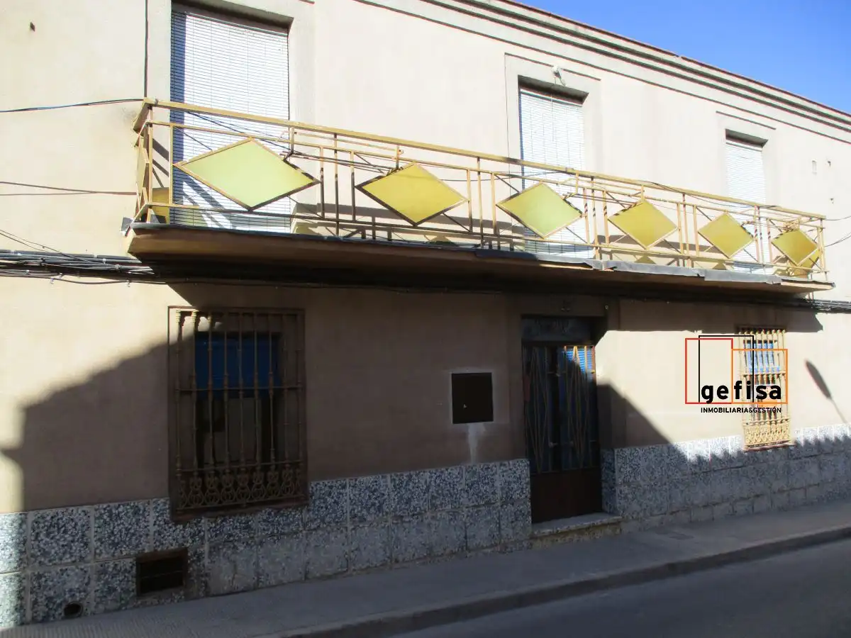 House for sale in Valdepeñas