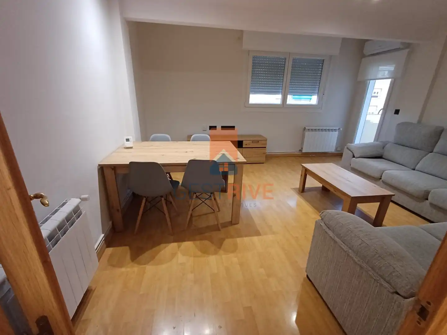 Flat for rent in Carrer del Riu Ebre, Cappont