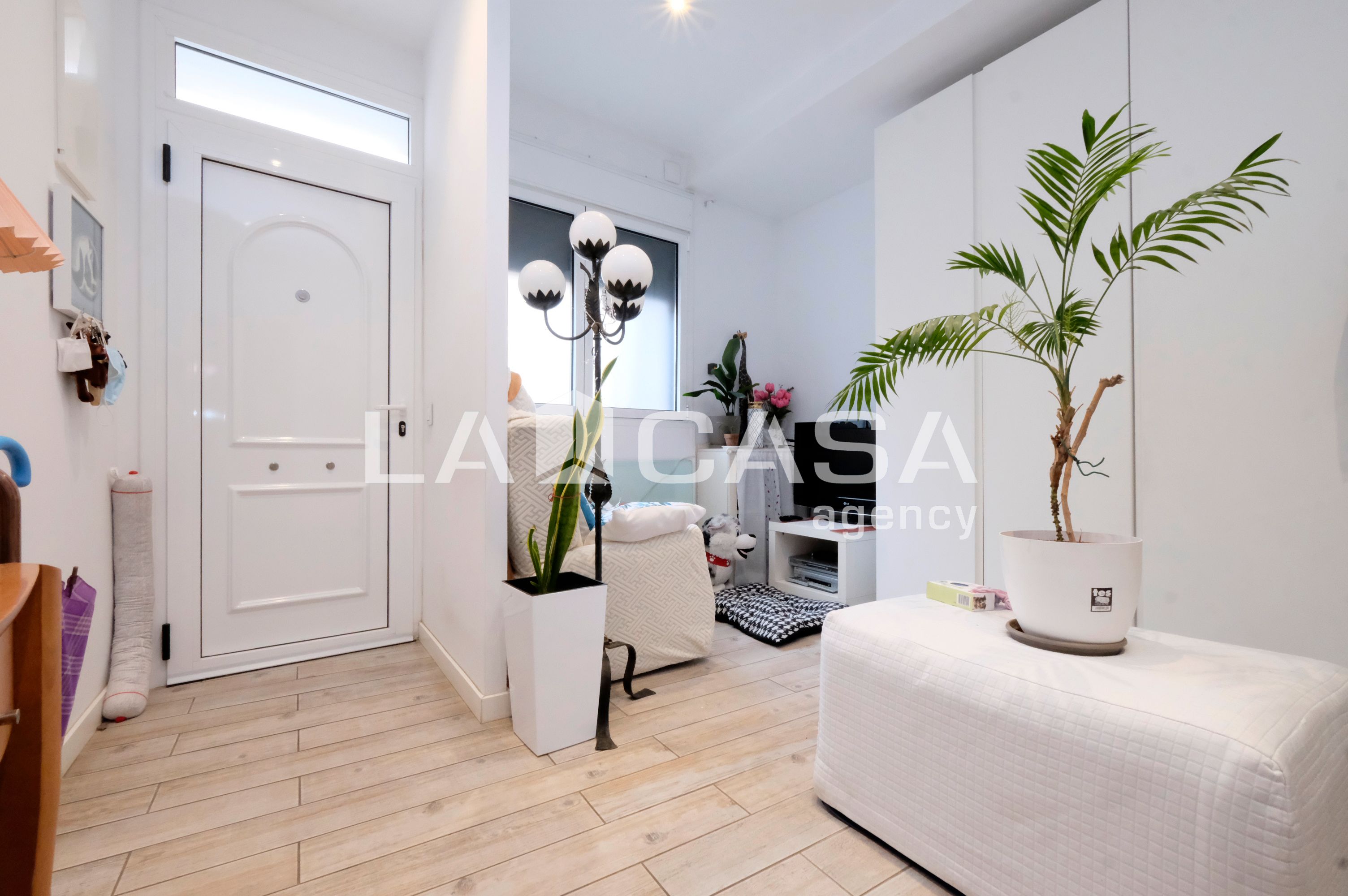 Planta baixa en venda en  Barcelona Capital amb Calefacció, Terrassa i Traster