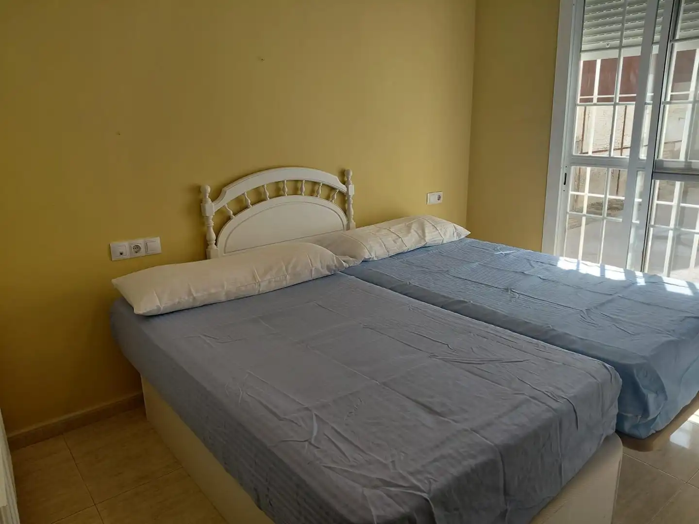 Habitación de Piso de alquiler en Camas con Aire acondicionado y Amueblado